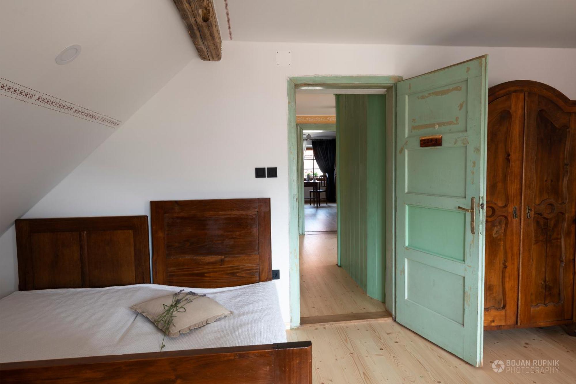 Notranjska Hisa - Traditional Country House, Close To The World Attraction Cerknica Lake Begunje pri Cerknici المظهر الخارجي الصورة